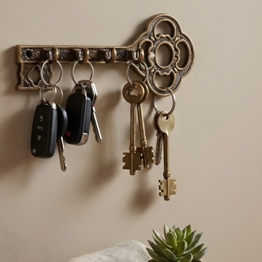 Decorative Wall Mounted Vintage Key Holder Metal with 4 Hooks