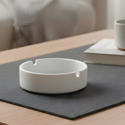 Brilliant Acrylic Ashtray Durable Clear Design